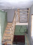 Fabrication et pose d´escalier droit avec ou sans tournant par un menuisier ébéniste en haute-loire (43) et dans la loire (42)
